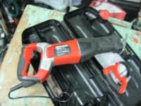 Лот: 8280687. Фото: 3. Сабельная пила Black&Decker RS1050EK. Строительство и ремонт