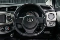 Лот: 24589361. Фото: 16. Toyota Vitz 2011