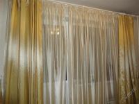 Лот: 2187683. Фото: 2. шторы и органза вместе с карнизом. Домашний текстиль