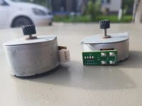 Лот: 16293556. Фото: 2. 2 двигателя. Радиодетали  (электронные компоненты)