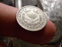 Лот: 16550232. Фото: 2. 6 пенсов 1951 года-Ю.А.Р. -колония... Монеты