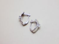 Лот: 14720399. Фото: 2. СЕРЕБРЯНЫЕ СЕРЬГИ С ФИАНИТАМИ... Ювелирные изделия, бижутерия, часы