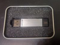 Лот: 19435590. Фото: 2. Флэшка 16Gb USB/MicroUSB в подарочном... Носители информации