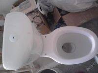 Лот: 1511916. Фото: 2. Унитаз с бочком. Сантехника, водопровод