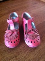 Лот: 7112932. Фото: 2. Босоножки для девочки. Обувь