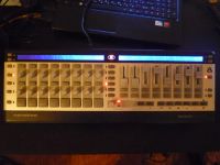 Лот: 7022380. Фото: 2. Midi контроллер Novation ReMOTE... Музыкальные инструменты