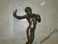 Лот: 5821957. Фото: 2. мальчик с рогаткой.бронза.35см... Живопись, скульптура, фото