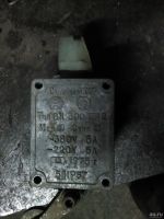 Лот: 13249250. Фото: 2. Концевые выключатели 3 шт. Электрооборудование