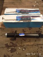 Лот: 13786415. Фото: 3. Задние стойки Лада Приора. Авто, мото, водный транспорт