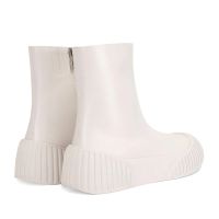 Лот: 24067763. Фото: 5. Полусапоги EKONIKA