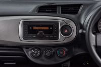 Лот: 23451469. Фото: 21. Toyota Vitz 2011