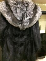 Лот: 8699290. Фото: 5. Шубка норковая, с капюшоном из...