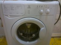 Лот: 11864077. Фото: 2. Стиральная машина Indesit WIUN... Крупная бытовая техника