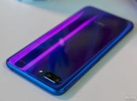 Лот: 11572786. Фото: 9. Новый Huawei Honor 10! 64Gb, 4Gb...