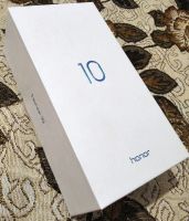 Лот: 15682282. Фото: 3. Honor 10 4/64 NFC, коробка, бумажки... Красноярск