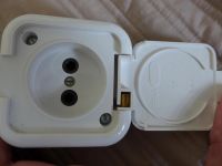 Лот: 4512220. Фото: 2. Розетка накладная 7 х 7 см, новая. Электрооборудование