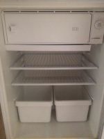 Лот: 7942742. Фото: 2. Маленький холодильник Бирюса высотой... Крупная бытовая техника