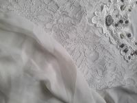 Лот: 19575111. Фото: 2. Гипюровая блуза с ракушками. Женская одежда