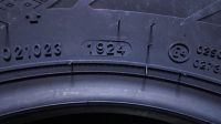 Лот: 23520974. Фото: 3. Зимняя резина 175/70 R-13 "Royal... Авто, мото, водный транспорт