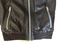 Лот: 10186051. Фото: 2. Куртка кожаная Bershka. Мужская одежда