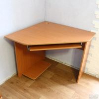 Лот: 8386099. Фото: 4. Стол компьютерный угловой с полкой. Красноярск
