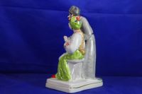 Лот: 23955461. Фото: 6. Фарфоровая статуэтка Дьяк и Солоха...