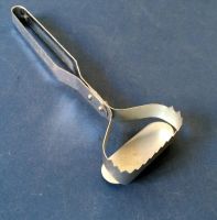 Лот: 6087966. Фото: 2. 🐟 Рыбочистка алюминиевая с защитной... Посуда, кухонная утварь