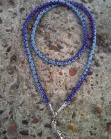 Лот: 18418378. Фото: 4. Лариат бисерный "Синий тигр"