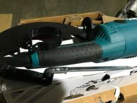 Лот: 10830335. Фото: 3. Новая болгарка ушм makita GA9020... Строительство и ремонт