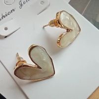 Лот: 23694723. Фото: 2. Серьги-гвоздики в виде сердца... Ювелирные изделия, бижутерия, часы