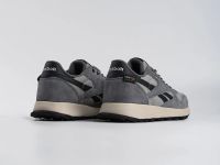 Лот: 25130504. Фото: 3. Кроссовки Reebok Classic Leather... Одежда, обувь, галантерея