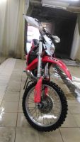 Лот: 10005010. Фото: 3. Продам ракету Honda cr-250 + экипировку. Авто, мото, водный транспорт