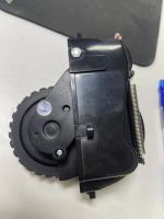 Лот: 20871752. Фото: 2. Колесо (L) в сборе для робот-пылесоса... Запчасти для бытовой техники