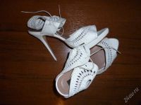 Лот: 1677383. Фото: 2. Кожаные босоножки фирмы zara... Женская обувь