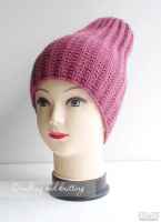 Лот: 10311837. Фото: 3. Вязаная шапка брусничного цвета. Одежда, обувь, галантерея