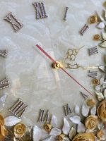 Лот: 19067538. Фото: 2. Настенные часы "Розы" из эпоксидной... Предметы интерьера