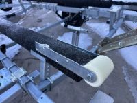 Лот: 21180026. Фото: 6. Ролик на ложемент лодочного прицепа