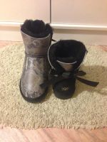 Лот: 6267659. Фото: 2. Угги UGG. Женская обувь