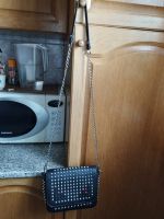 Лот: 25605641. Фото: 3. Сумка черная, на цепочке. Одежда, обувь, галантерея