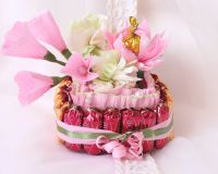 Лот: 3786355. Фото: 2. Букет из цветов и конфет "Кремовый... Цветы, букеты