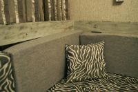 Лот: 10224324. Фото: 3. Диван из паллет. Мебель