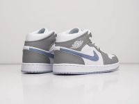 Лот: 18954704. Фото: 3. Кроссовки Nike Air Jordan 1 Mid... Одежда, обувь, галантерея