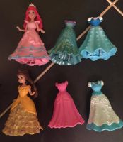 Лот: 7178137. Фото: 3. Куклы принцессы с платьями. Дети растут