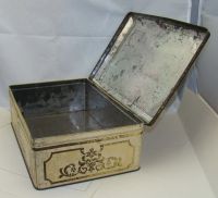 Лот: 11775789. Фото: 3. Коробка шкатулка жестяная старинная... Коллекционирование, моделизм