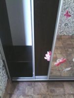 Лот: 5826218. Фото: 5. Шкаф-купе зеркальной дверью. 6500