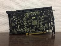 Лот: 13319950. Фото: 2. Игровая видеокарта Sapphire Radeon... Комплектующие