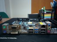 Лот: 9953023. Фото: 3. Отличная материнская плата Asrock... Компьютеры, оргтехника, канцтовары