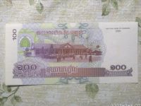 Лот: 18598972. Фото: 2. камбоджа 100 риелей 2001 г. Банкноты
