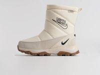 Лот: 25849899. Фото: 2. Зимние Сапоги Nike. Женская обувь