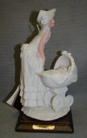 Лот: 11372516. Фото: 2. A. Belcari статуэтка Молодая мама... Живопись, скульптура, фото